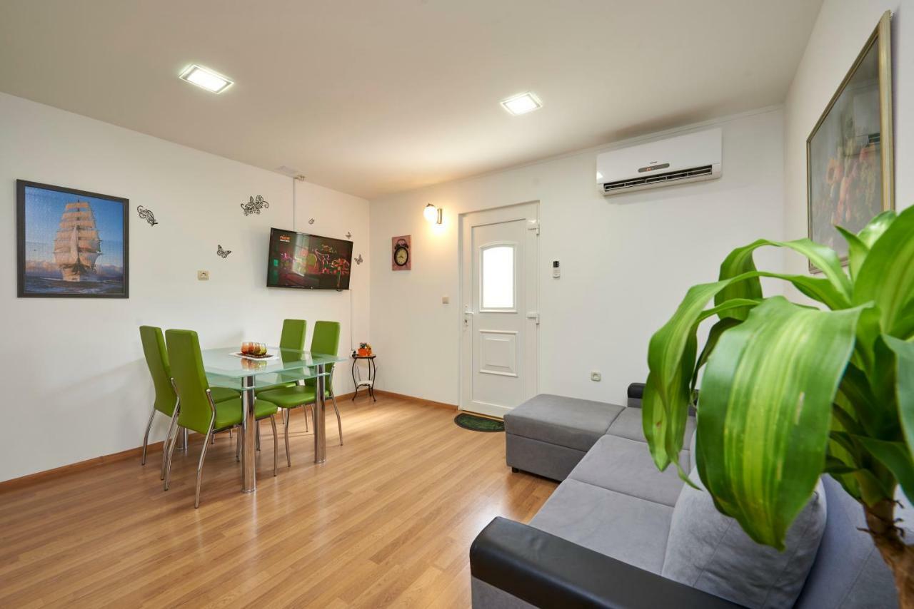 Apartment Ugrina Trogir Kültér fotó
